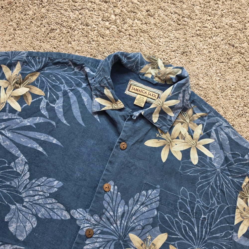 Jamaica Jaxx Silk Floral Button Down Shirt Mens Medium Blue Tropical Aloha Camp